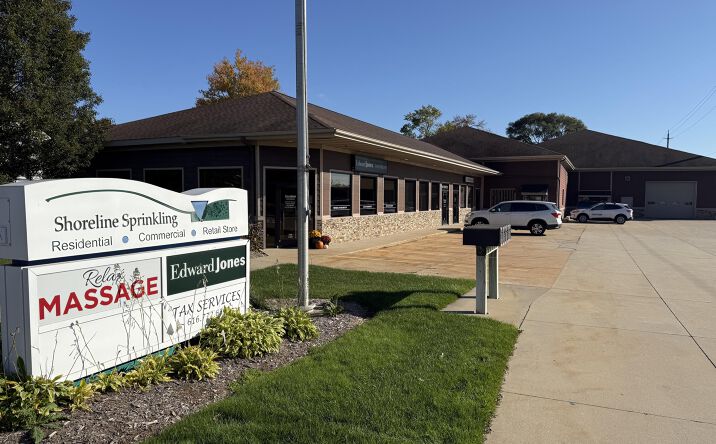 Pictures of Retail, Restaurant, Office property located at 135 N State Street 3, Zeeland, MI 49464 for lease - image #1