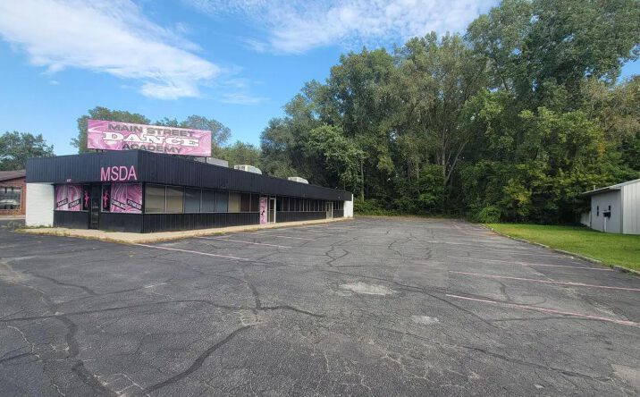Pictures of Retail, Office property located at 450 S Steele Street, Ionia, MI 48846 for lease - image #1