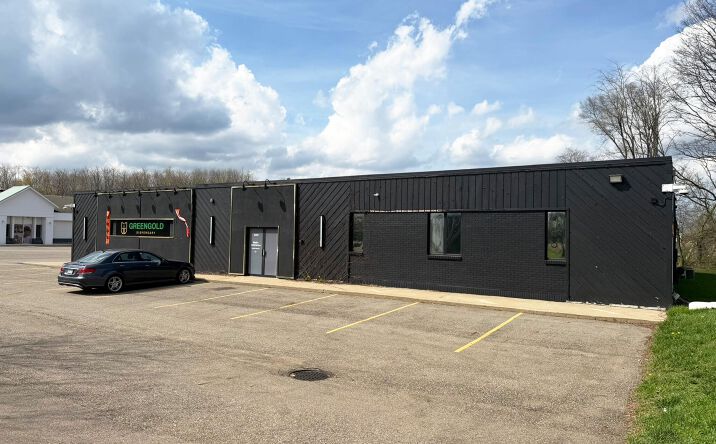 Pictures of Office, Retail property located at 2401 E Milham Avenue A, Portage, MI 49002 for lease - image #1