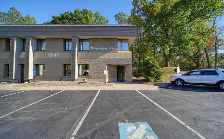 Pictures of Office property located at 2545 Spring Arbor Road 105, Jackson, MI 49203 for lease - image #1