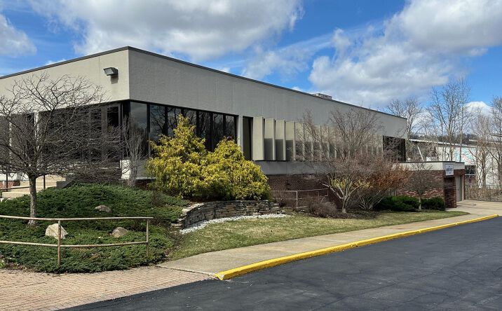 Pictures of Office property located at 2015 W Crosstown Parkway 200, Kalamazoo, MI 49008 for lease - image #1