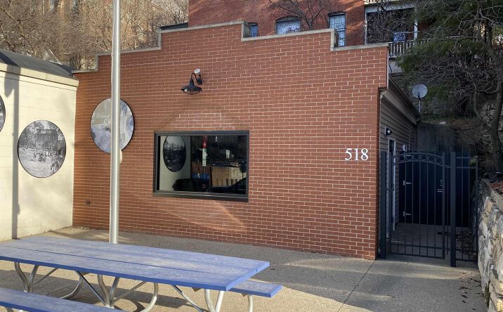 Pictures of Office property located at 518 Washington Street, Burlington, IA 52601 for lease - image #1