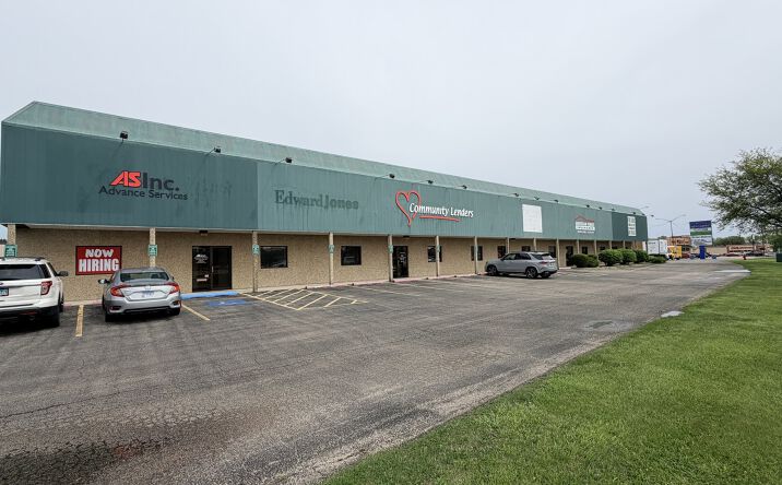 Pictures of Office property located at 1011 Shooting Park Road 101-B, Peru, IL 61354 for lease - image #1