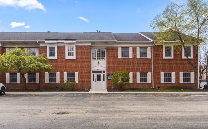 Pictures of Office property located at 1025 W Wise Road 200, Schaumburg, IL 60193 for lease - image #1
