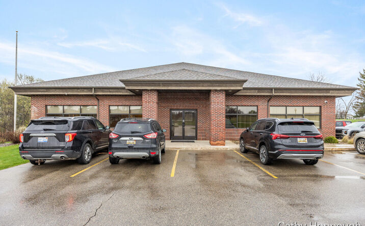 Pictures of Office property located at 430 Swartz Court B, Ionia, MI 48846 for lease - image #1