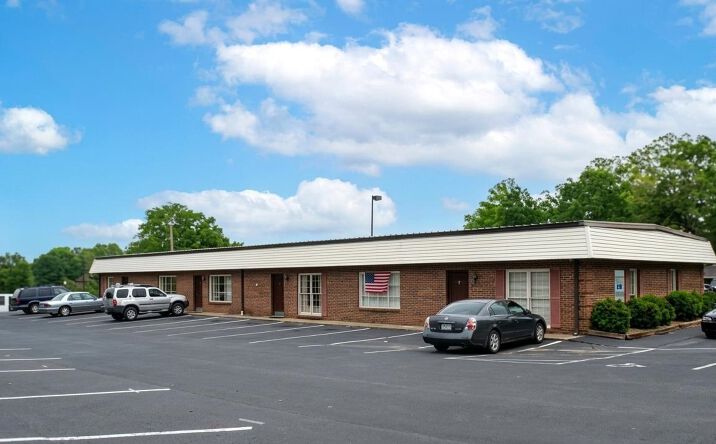 Pictures of Office property located at 1307 E Franklin St., Monroe, NC 28112 for lease - image #1