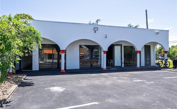 Pictures of Office property located at 88 NW 54th St, Miami, FL 33127 for lease - image #1