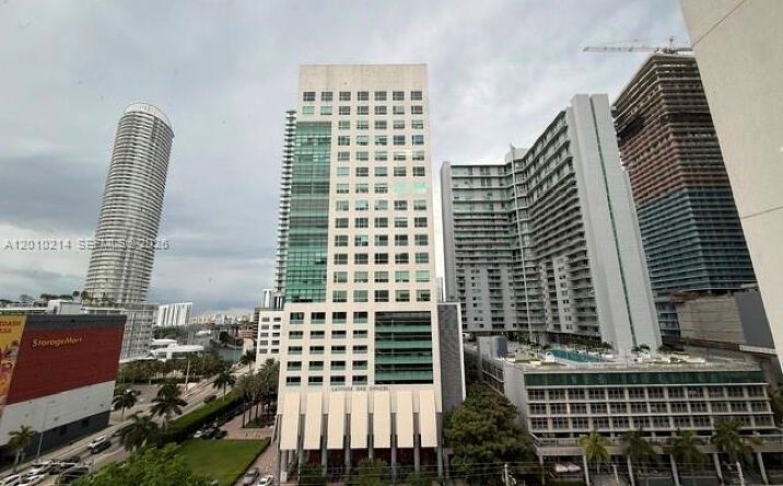 Pictures of Office property located at 175 SW 7th St # 1605, Miami, FL 33130 for lease - image #1