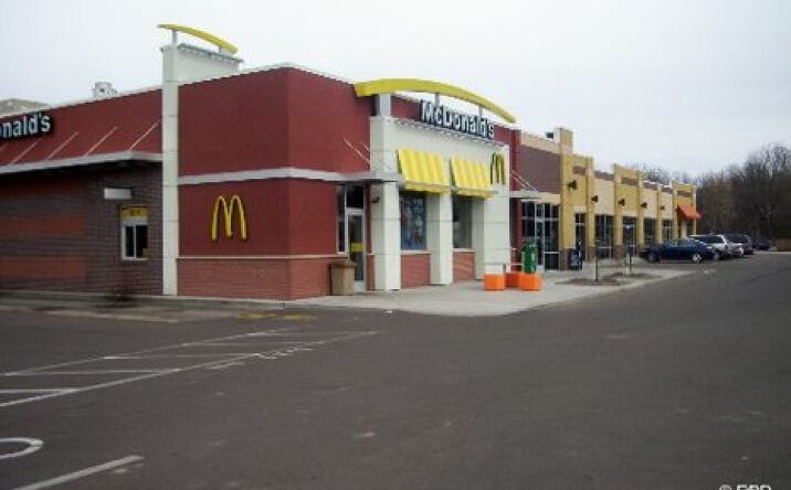 Pictures of Retail property located at 29575 SPORTSMAN DR, CHISAGO CITY, MN 55013 for lease - image #1