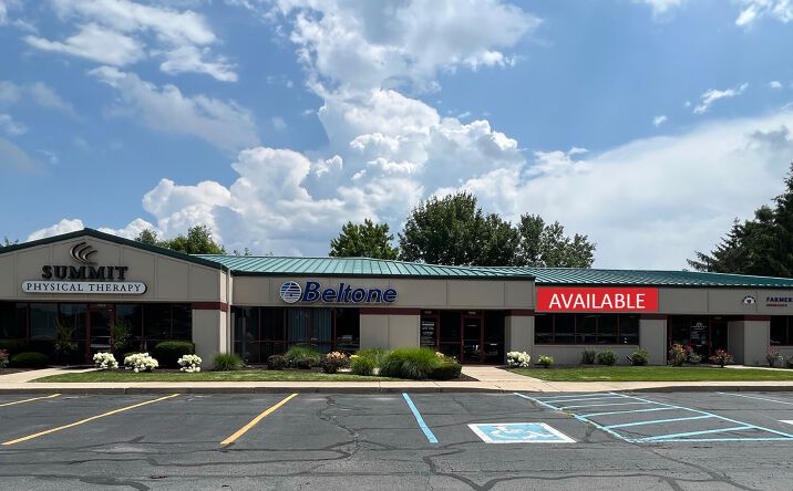 Pictures of Retail, Office property located at 7525 West Jefferson Boulevard, Fort Wayne, IN 46804 for lease - image #1
