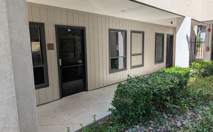 Pictures of Office property located at 2111 W MARCH LN, STOCKTON, CA 95207-6435 for lease - image #1
