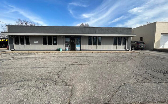 Pictures of Retail, Office property located at 5805 Fleur Drive, Des Moines, IA 50321 for lease - image #1