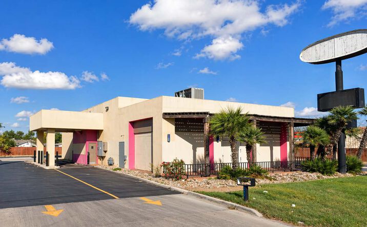 Pictures of Retail, Restaurant property located at 1633 SW Military Dr, San Antonio, TX 78221 for lease - image #1