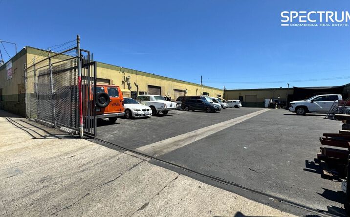 Pictures of Industrial property located at 7744 DEERING AVE, LOS ANGELES, CA 91304 for lease - image #1