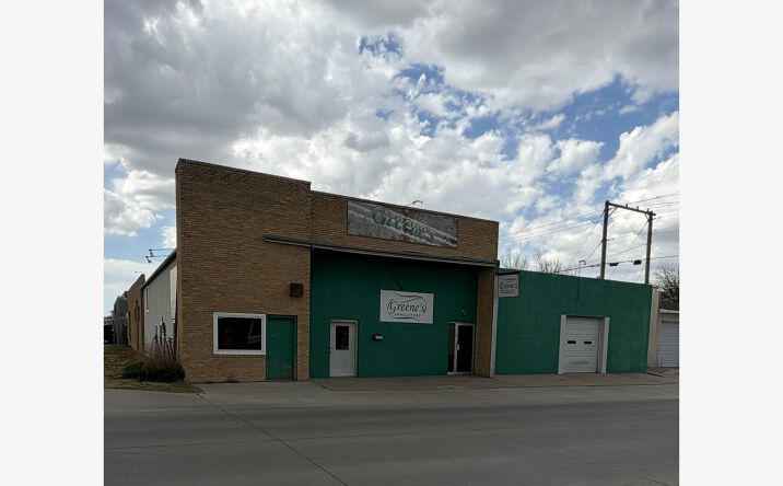 Pictures of Industrial, Special Purpose property located at 1001 ALLEN ST, HAYS, KS 67601-3561 for lease - image #1
