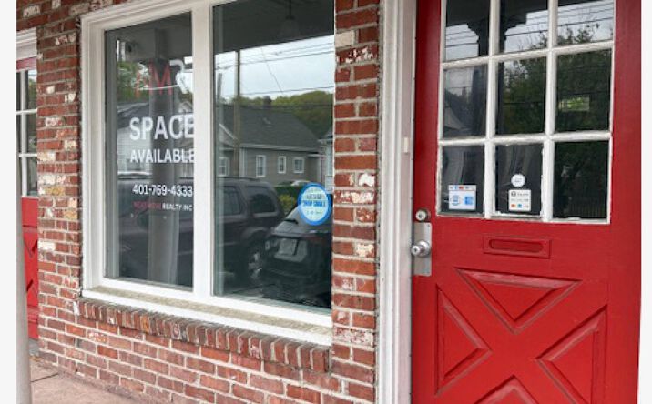 Pictures of Retail, Office property located at 893-897 Smithfield Avenue, Lincoln, RI 02865 for lease - image #1