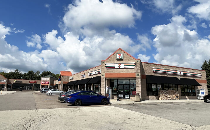 Pictures of Retail property located at 2400 East Main Street, St. Charles, IL 60174 for lease - image #1