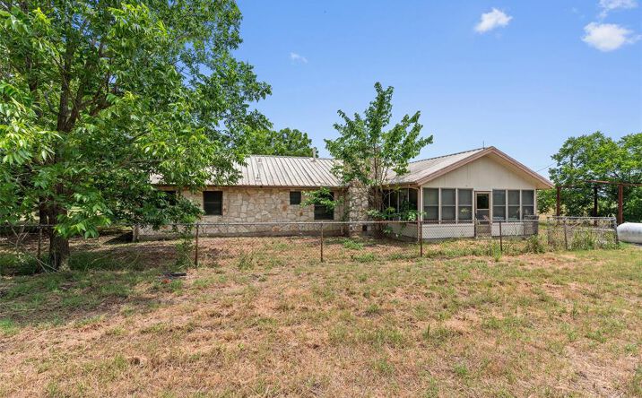 Pictures of Industrial, Special Purpose property located at 3809 Kelly Lane, Pflugerville, TX 78660 for lease - image #1