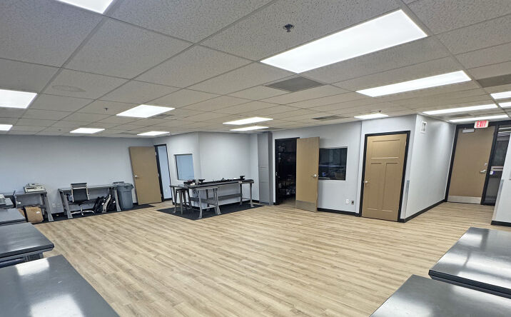 Pictures of Office property located at 27600 Northwestern Hwy, Suite 206, Southfield, MI 48034 for lease - image #1