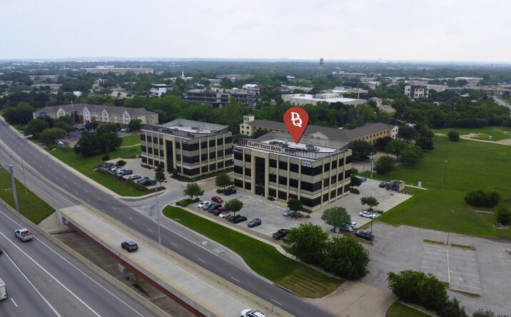 Pictures of Office property located at 559 South Interstate 35 Frontage Road, Round Rock, TX 78664 for lease - image #1