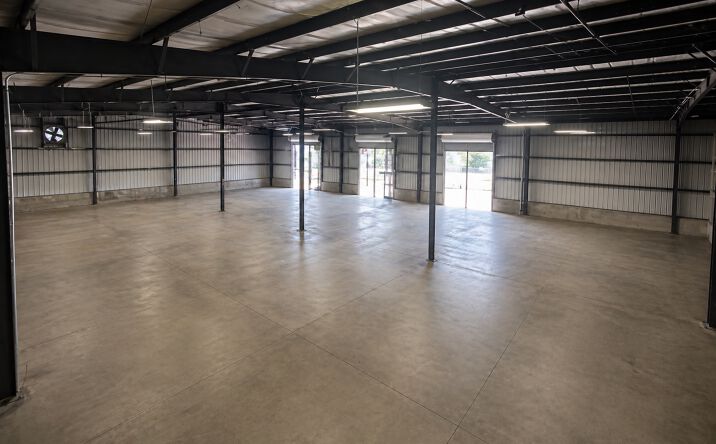 Pictures of Industrial property located at 7211 ANDERSON RD, TAMPA, FL 33634-3001 for lease - image #1