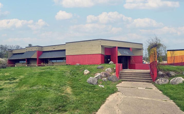 Pictures of Retail, Land, Restaurant property located at 1820 44th St SW, Wyoming, MI 49519 for lease - image #1