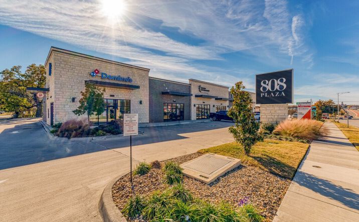 Pictures of Retail, Restaurant property located at 808 Fort Worth Highway, Weatherford, TX 76086 for lease - image #1