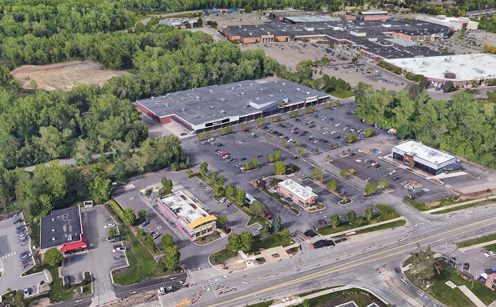Pictures of Retail property located at 2020 Grand River Ave, Okemos, MI 48864 for lease - image #1