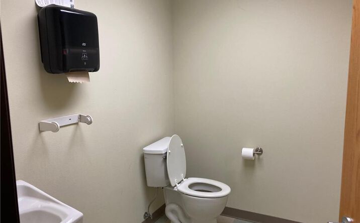 Pictures of Office property located at 303 22nd Avenue W, Alexandria, MN 56308 for lease - image #1