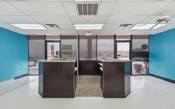 Pictures of Retail property located at 2145 West Park Boulevard, Plano, TX 75075 for lease - image #1