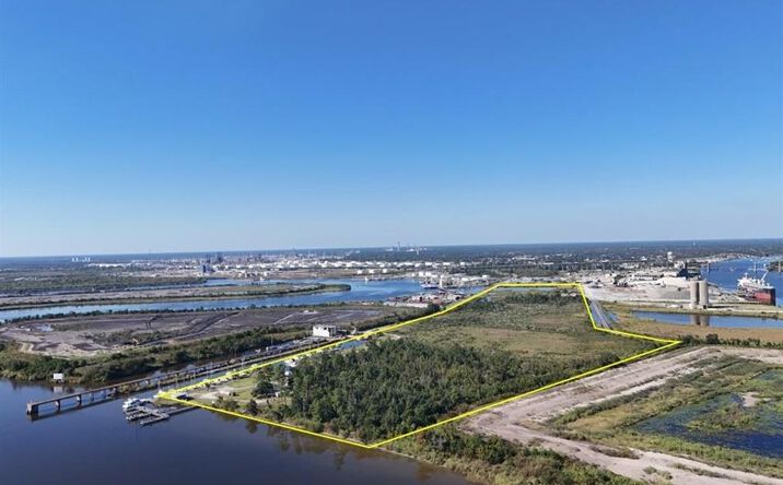 Pictures of Industrial property located at 808 Mike Hooks Road, Westlake, LA 70669 for lease - image #1