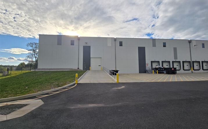 Pictures of Industrial property located at 625 Corporate Way, Clarkstown, NY 10989 for lease - image #1