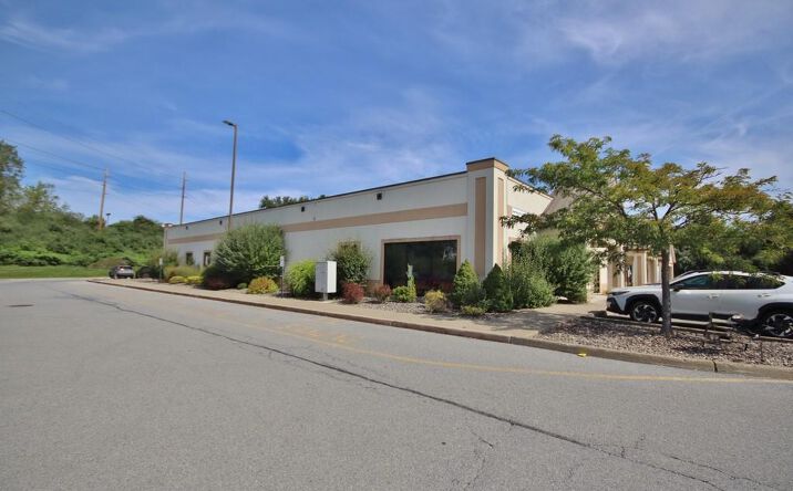Pictures of Office property located at 495 Schutt Road Extension, Middletown, NY 10940 for lease - image #1