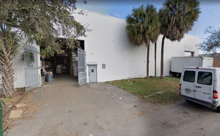 Pictures of Industrial property located at 806 NW 8th Ave, Fort Lauderdale, FL 33311 for lease - image #1