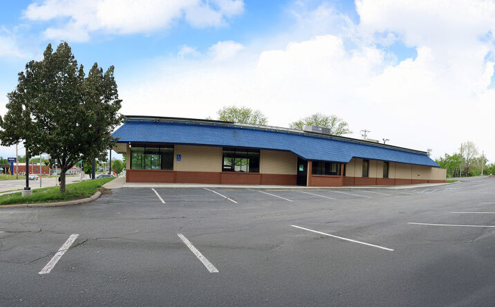 Pictures of Retail property located at 7606 N 30th Street, Omaha, NE 68112 for lease - image #1