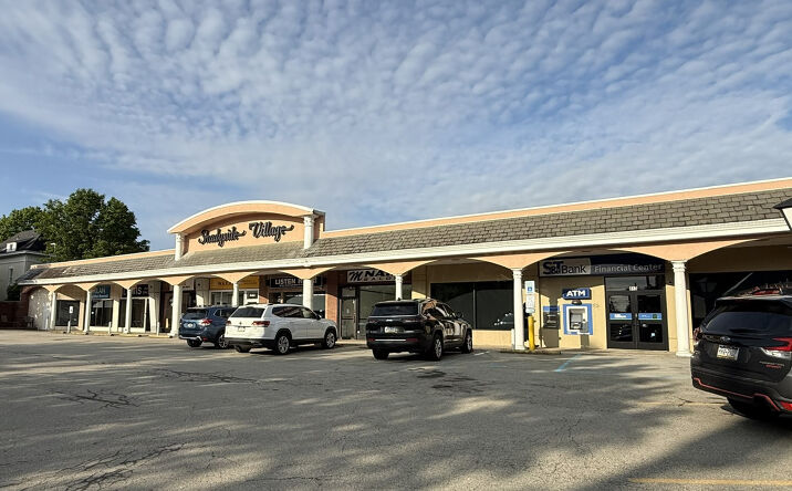 Pictures of Retail property located at 810-830 South Aiken Avenue, Pittsburgh, PA 15232 for lease - image #1
