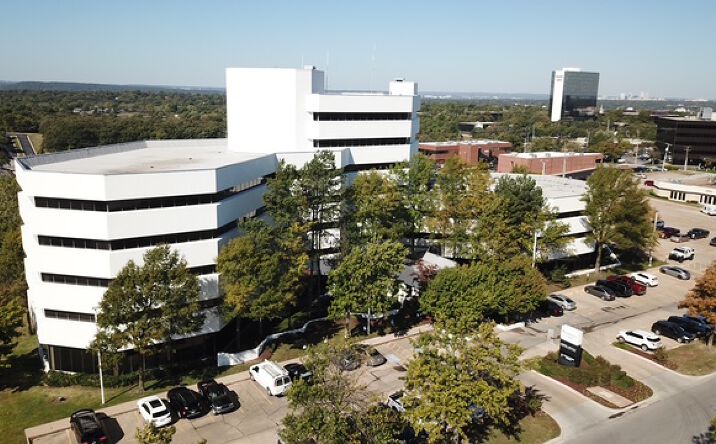 Pictures of Office property located at 6846 South Canton Avenue, Tulsa, OK 74136 for lease - image #1