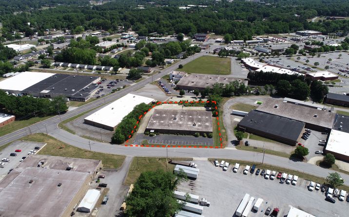 Pictures of Industrial property located at 2005 FULTON PL, HIGH POINT, NC 27263-1717 for lease - image #1