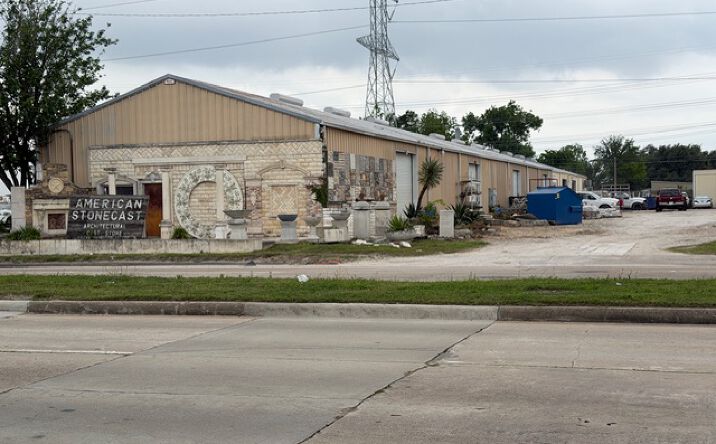 Pictures of Office, Industrial, Special Purpose property located at 6105 West 34th Street, Houston, TX 77092 for lease - image #1
