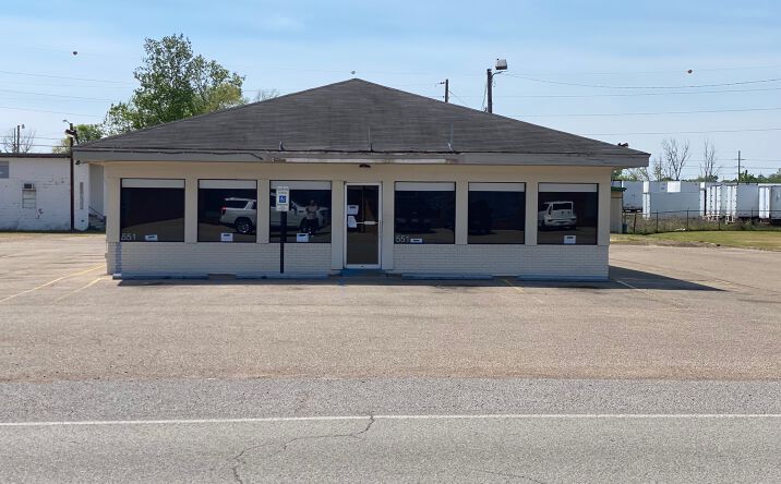 Pictures of Retail property located at 551 Daybrite Drive, Tupelo, MS 38801 for lease - image #1