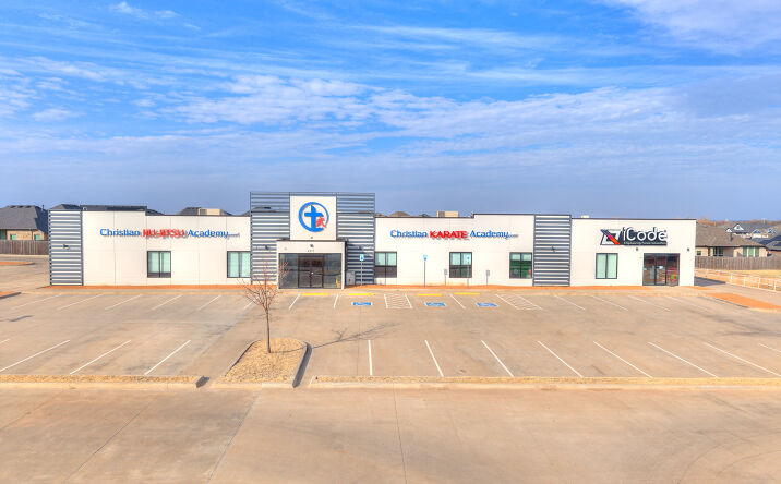 Pictures of Retail, Office, Special Purpose property located at 2217 Northwest 178th Street, Edmond, OK 73012 for lease - image #1