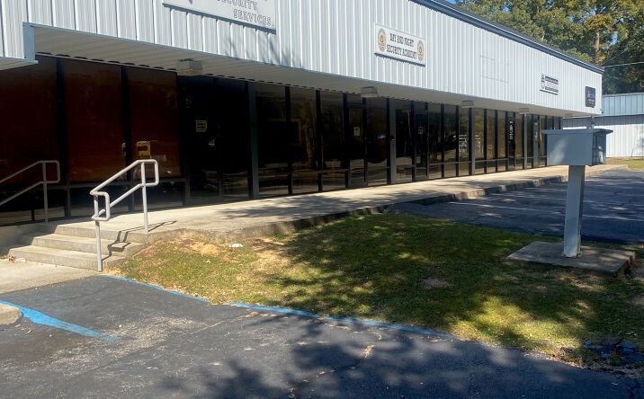 Pictures of Industrial property located at 848 Blountstown Hwy, Tallahassee, FL 32304 for lease - image #1