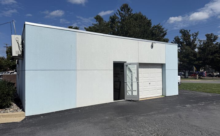 Pictures of Retail, Office, Special Purpose property located at 18050-R Georgia Avenue, Olney, MD 20832 for lease - image #1