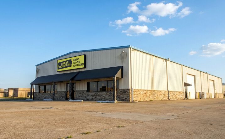 Pictures of Industrial property located at 2227 Gulf Fwy S, League City, TX 77573 for lease - image #1