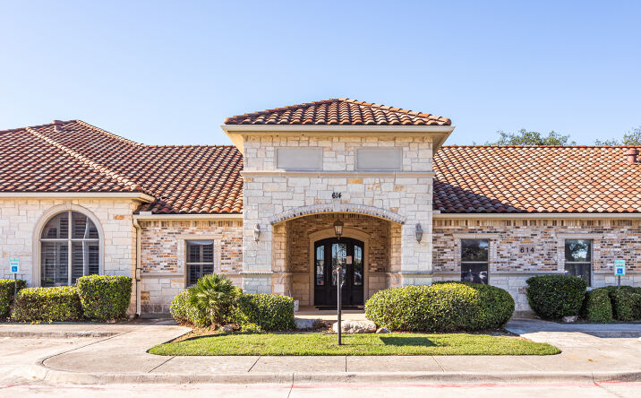 Pictures of Office property located at 1202 E Sonterra Blvd, San Antonio, TX 78258 for lease - image #1