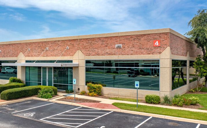 Pictures of Office property located at 17319 San Pedro Ave, San Antonio, TX 78232 for lease - image #1