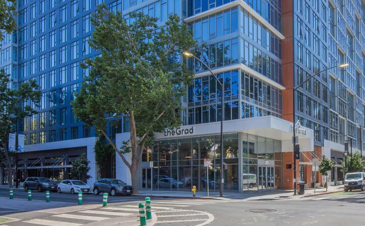 Pictures of Retail property located at 88 E San Carlos Street, San Jose, CA 95112-4154 for lease - image #1