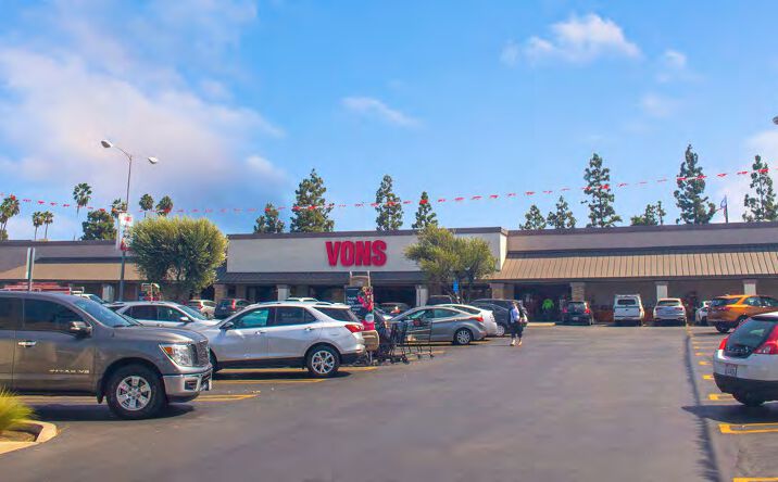 Pictures of Retail property located at 6501-6585 Mission Gorge Road, San Diego, CA 92120 for lease - image #1