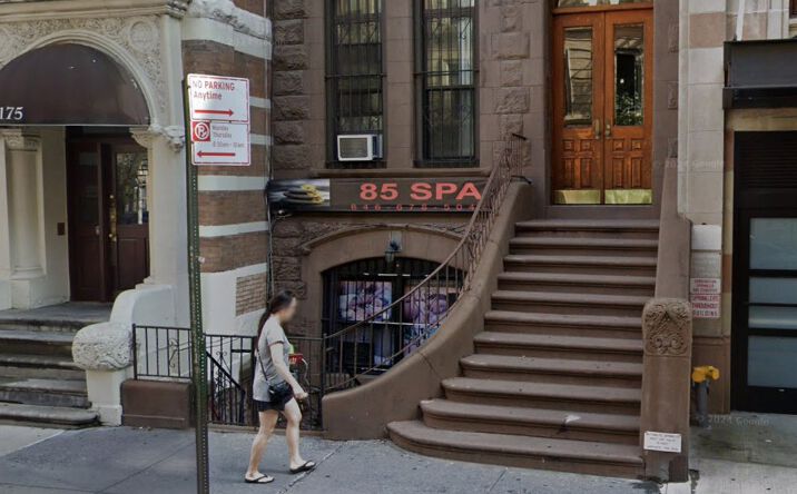 Pictures of Retail property located at 173 West 85th Street, New York City, NY 10024-6022 for lease - image #1