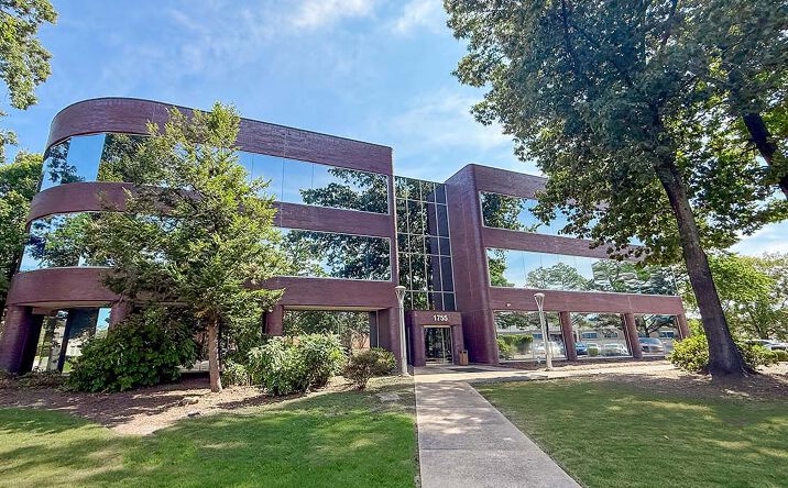 Pictures of Office property located at 1755 Kirby Pkwy, Memphis, TN 38120 for lease - image #1